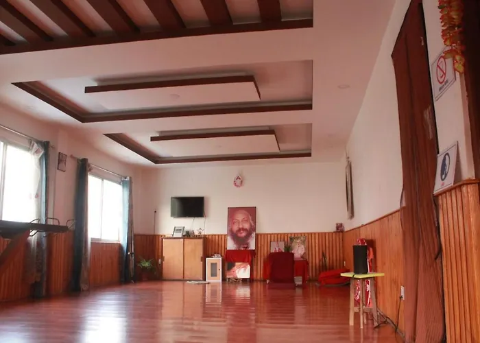 Osho Gaurishankar Meditation Center * Katmandou