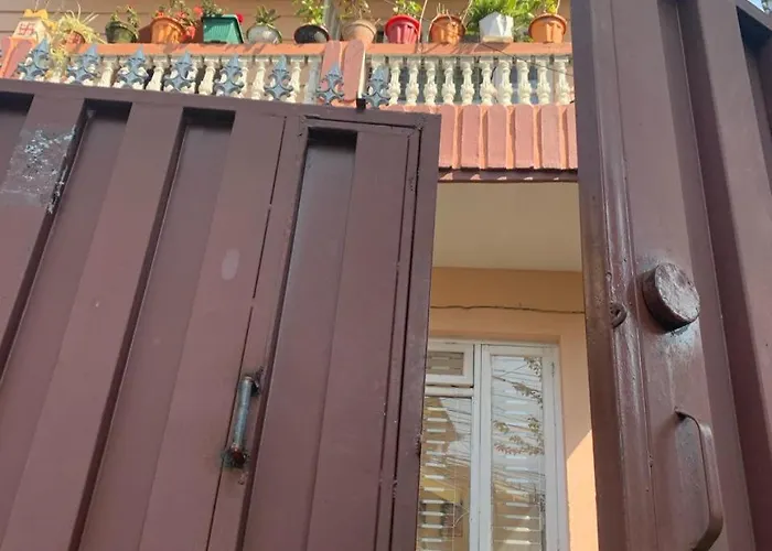 Osho Gaurishankar Meditation Center * Katmandou